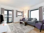 2 bedroom property to let in North End Road, London, W14 £2.