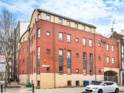 2 bedroom property to let in Old Jamaica Road, London, SE16.