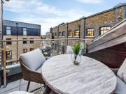 2 bedroom property to let in Palace Wharf, Rainville...