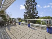 2 bedroom property to let in Queensmere Road, Wimbledon,...