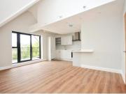 2 bedroom property to let in Ward Close, South Croydon...