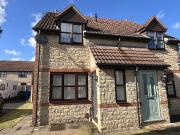 2 bedroom property to let in West Green Drive, Kirk...