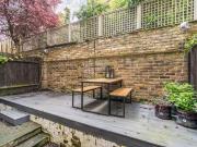 2 bedroom property to let in Westbourne Grove, Notting...