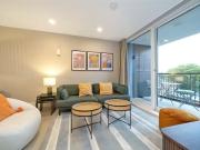 2 bedroom property to let in Wyvil Road, London, SW8 £3,466.