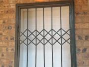 2 bedroom rdp flat for sale in clayville ext 45 for R280...