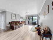 2 Bedroom Renovated Unit in Toongabbie, Minutes Away...