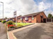 2 Bedroom Semi detached Bungalow For Sale In Oldham,...