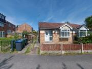 2 bedroom semi detached bungalow Let in Bradford
