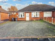 2 bedroom semi detached bungalow to rent in College...