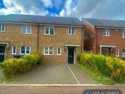 2 bedroom semi detached house for rent in Ash Road,...