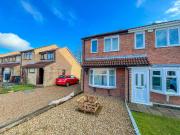 2 bedroom semi detached house for rent in Beaufort Road,...