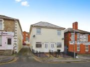 2 bedroom semi detached house for rent in Eastcott Hill,...