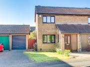 2 bedroom semi detached house for rent in Falconers...