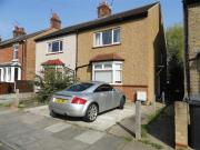 2 bedroom semi detached house for rent in Henry Road,...