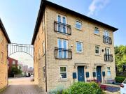 2 bedroom semi detached house for rent in Holts Crest...