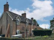 2 Bedroom Semi detached House For Rent In Moreton,...