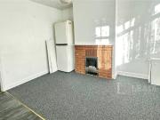 2 bedroom semi detached house for rent in Third Avenue,...