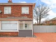 2 bedroom Semi Detached House for sale, Beechwood...