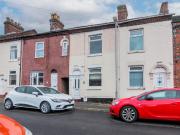 2 bedroom terraced house for sale in Chapel Street,...
