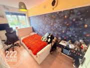 2 bedroom semi detached house for sale in Glossop Close,...