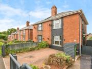 2 bedroom semi detached house for sale in Heath Road,...