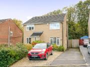 2 bedroom semi detached house for sale in High Brooms,...