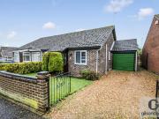 2 bedroom semi detached house for sale in Howlett Drive,...