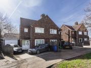 2 bedroom semi detached house for sale in Maple Road,...