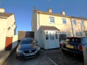 2 bedroom semi detached house for sale in Matson Avenue,...