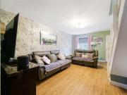 2 bedroom semi detached house for sale in Raeswood...