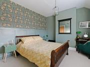 2 bedroom semi detached house for sale in Warminster...