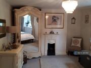 2 bedroom semi detached house to rent