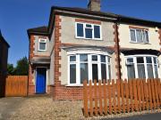2 bedroom semi detached house to rent