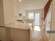 2 bedroom semi detached house to rent