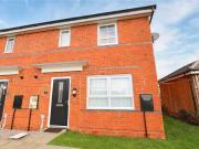2 bedroom Semi Detached House to rent, Pinfold Crescent,...