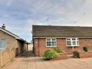 2 bedroom semidetached bungalow for sale in Fullbrook...