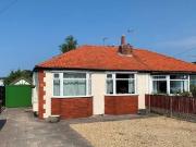 2 bedroom semidetached bungalow for sale in Pool Hey...