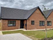 2 bedroom semidetached bungalow for sale in Rainbow Lane...