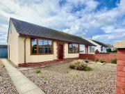 2 bedroom semidetached bungalow for sale in Underwood...