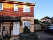 2 bedroom semidetached house for sale in Pettingrew...