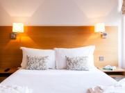 2 bedroom serviced apartments to rent