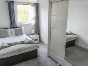 2 Bedroom Shared Living/roommate Leeds West Yorkshire...