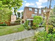 2 Bedroom Shared Living/roommate Reigate Surrey 94102331