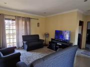 2 Bedroom Simplex in Hayfields