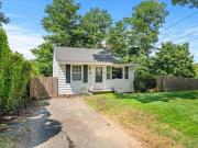 2 bedroom, Sound Beach NY 11789 93673056