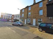 2 bedroom terraced house for rent in Albion Street, City...