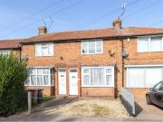 2 bedroom terraced house for rent in Applecroft Road,...