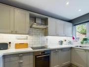 2 Bedroom Terraced House For Rent In Avenue Road