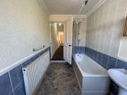 2 bedroom terraced house for rent in Avenue Road...