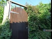2 bedroom terraced house for rent in Bath Road, Bradford...